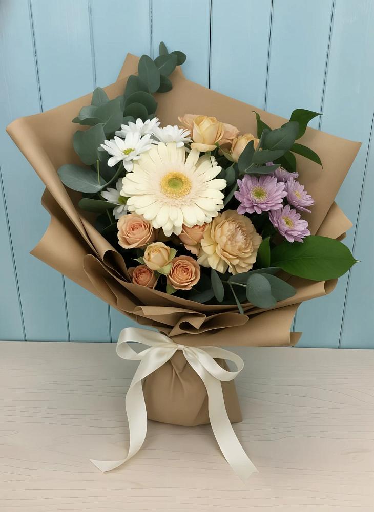 Букет цветов из: Герберы и Хризантемы в Лорисе