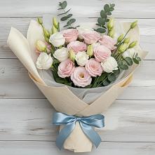 Букет цветов из:  Лизиантусы в Лорисе