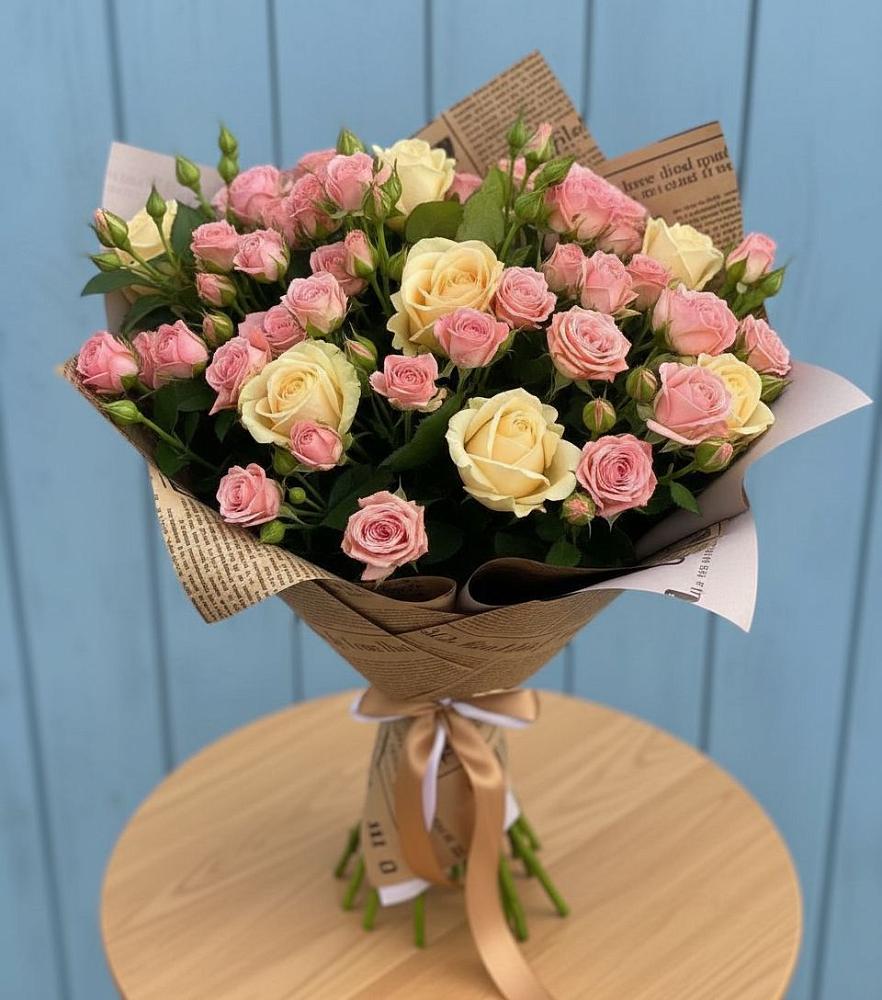 Букет цветов из: Розы в Лорисе