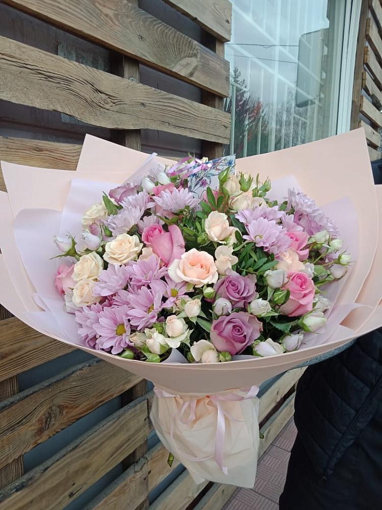 Букет цветов из: Розы и Хризантемы в Лорисе