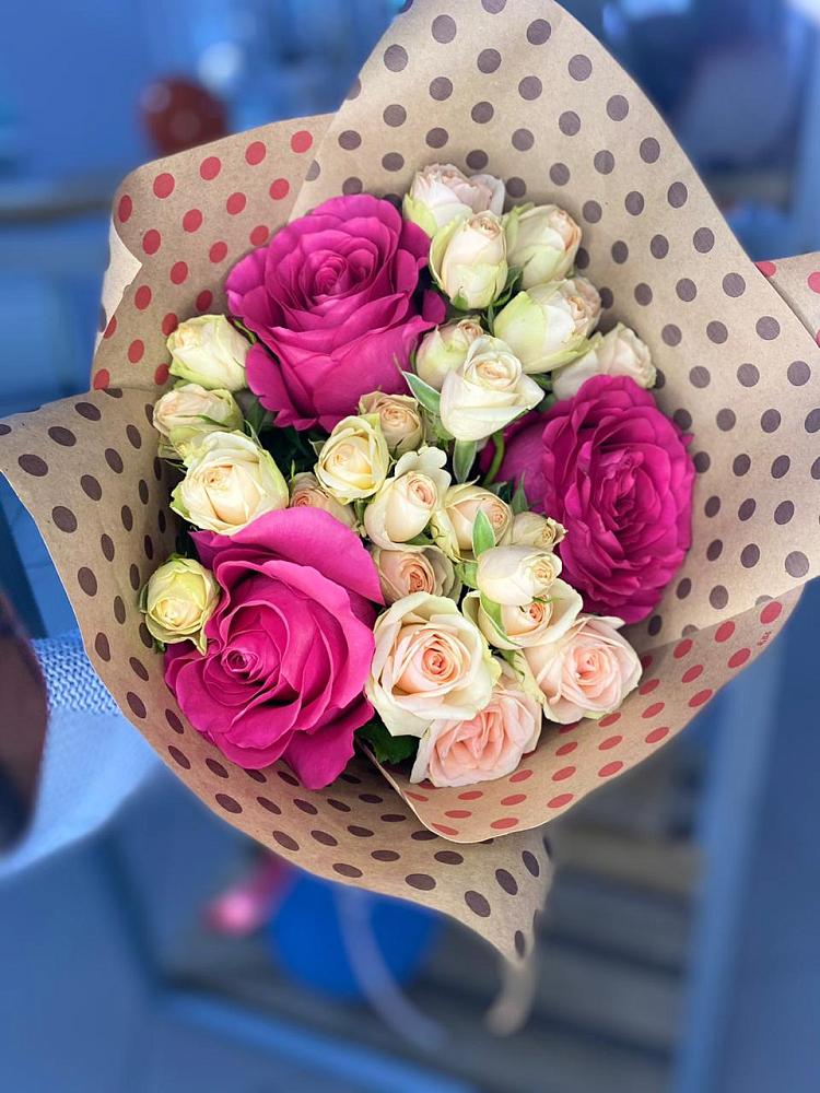 Букет цветов из: Розы в Лорисе