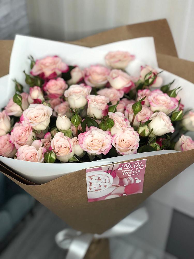 Букет цветов из: Розы в Лорисе