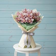 Букет цветов из:  Орхидеи и Розы в Лорисе