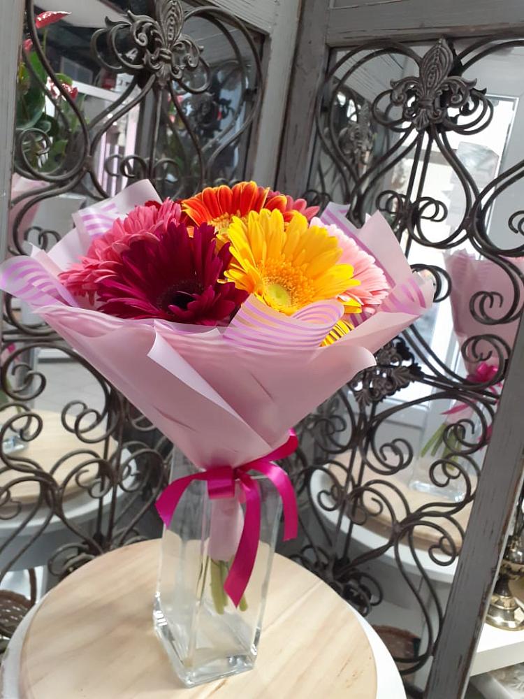 Букет цветов из: Герберы в Лорисе