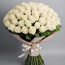 Букет 101 беля роза Белоснежка в Лорисе