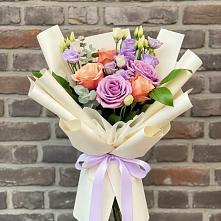 Букет цветов из:  Лизиантусы и Розы #REPLACE_PRED# Лорисе