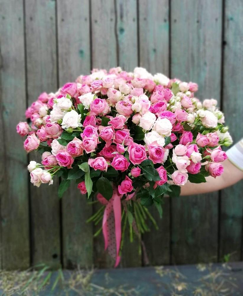 Букет Розовые кустовые розы Натали и Лав Лидия в Лорисе