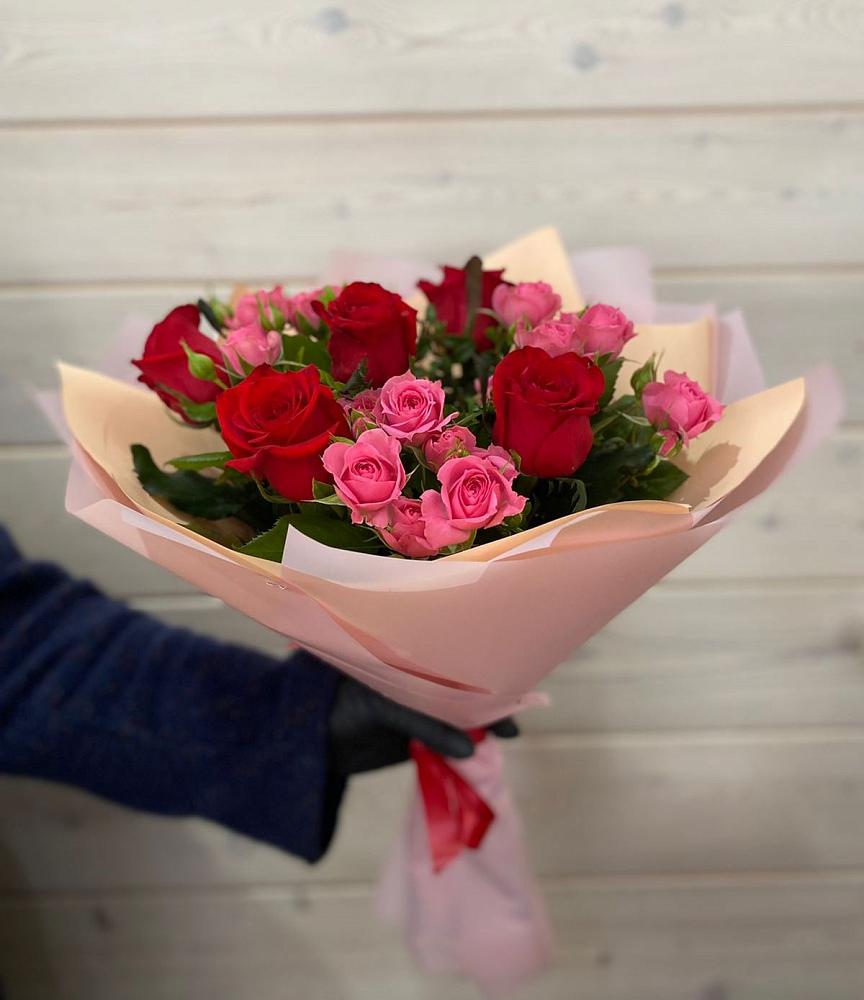 Букет цветов из: Розы в Лорисе