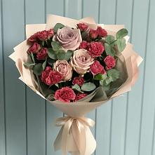 Букет цветов из:  Гвоздики и Розы в Лорисе