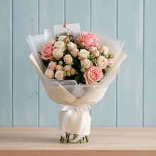 Букет цветов из:  Розы в Лорисе