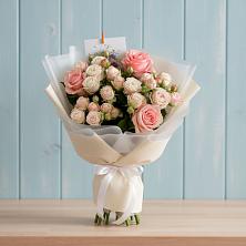 Букет цветов из:  Розы в Лорисе