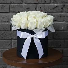 Цветочная композиция из Розы в шляпной коробке в Лорисе