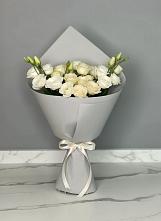 Букет цветов из:  Розы и Лизиантусы в Лорисе